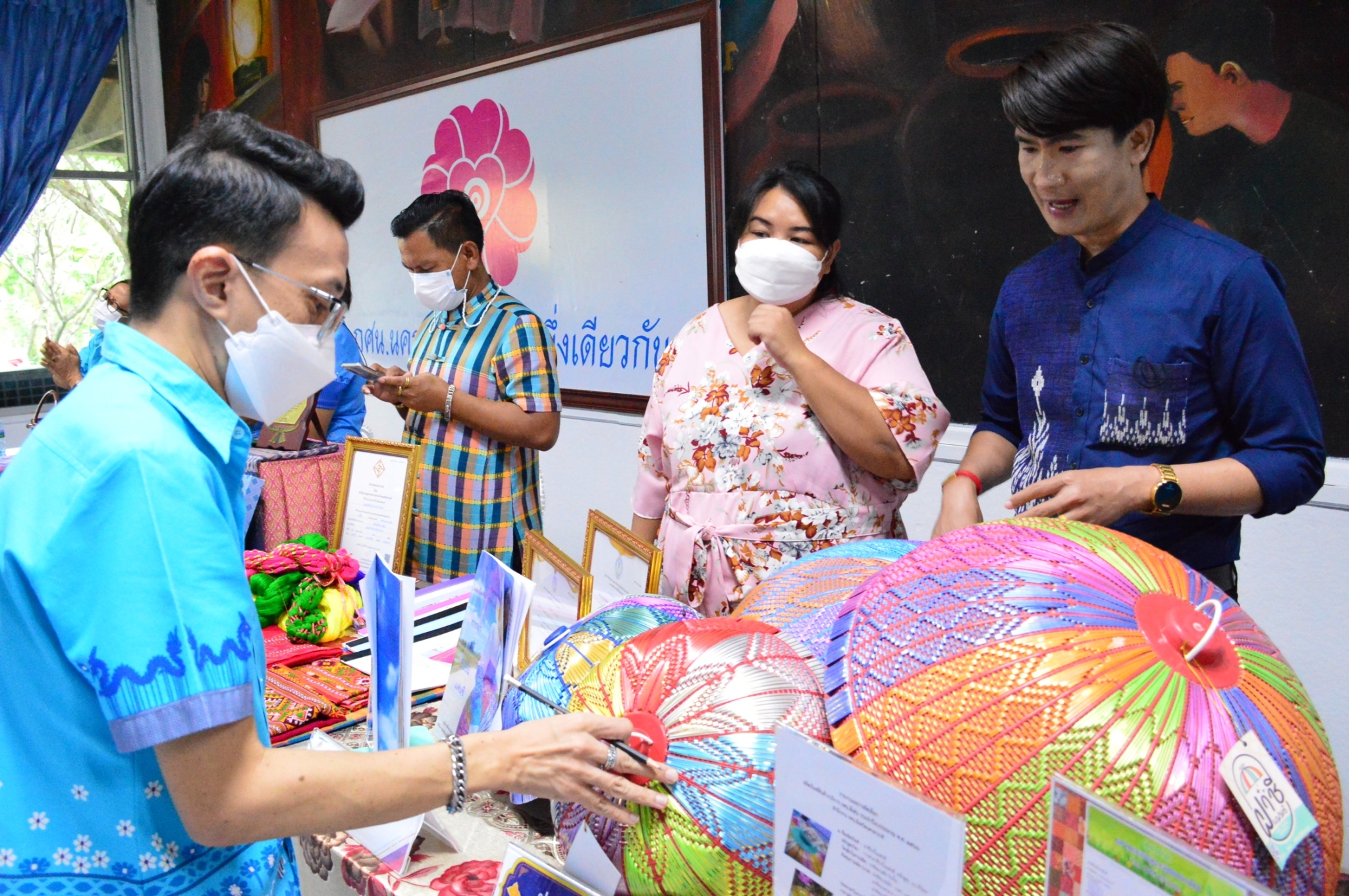 LINE ALBUM 24 พ 0.ย. 65 คัดเลือกผลิตภัณฑ์ฯ ดีเด่น พรีเมี่ยม ๒๒๑๑๒๕ 0