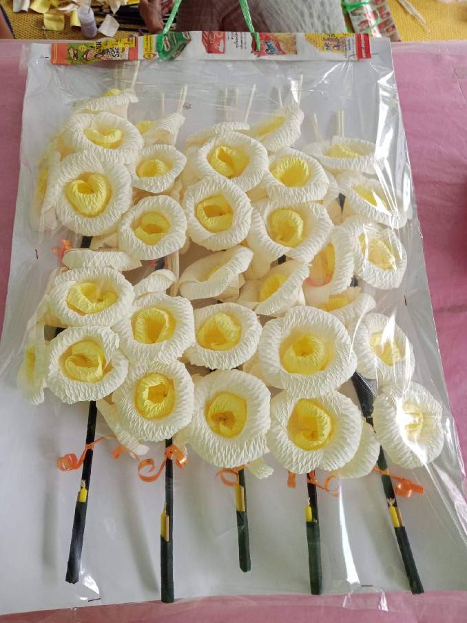 163703